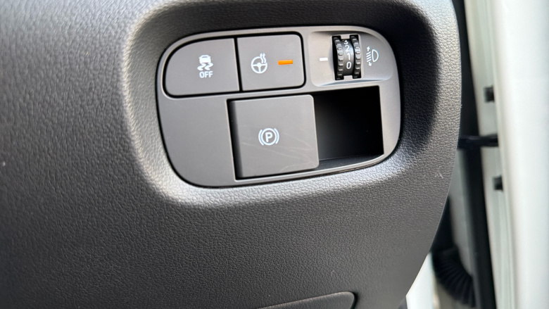 Hyundai INSTER 85kW 02 49kWh 5dr Auto Electric Hatchback